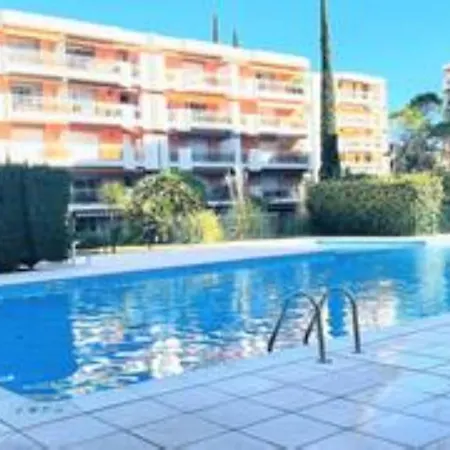 Les Imperators Yourhosthelper Apartment Saint-Raphaël